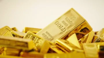 قفزة تاريخية.. سعر الذهب في السعودية يلامس 554 ريالاً وسط توقعات عالمية جديدة